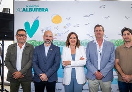 La alcaldesa de Valencia junto a los primeros ediles de Beniparrell y Sedaví y los concejales de Algemesí y Cullera en el IV Simposio de LAS PROVINCIAS.