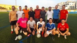 Profesionales del Departamento de Salud de Dénia participan en un torneo de fútbol a beneficio de Aprosdeco