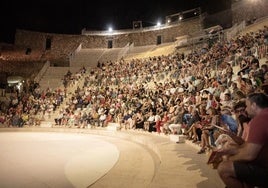 El público en Sagunt a Escena.