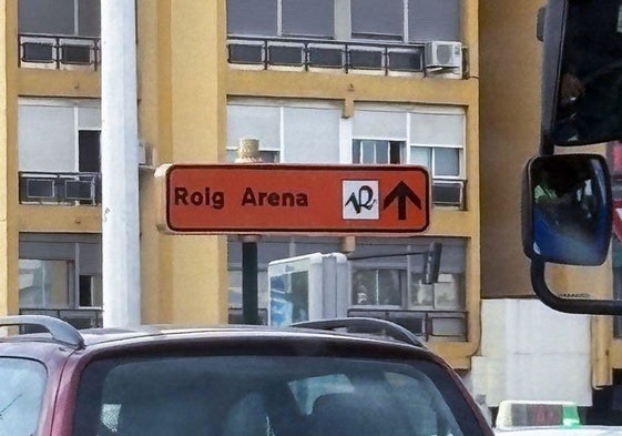 Una de la señales informativas en una calle de Valencia.