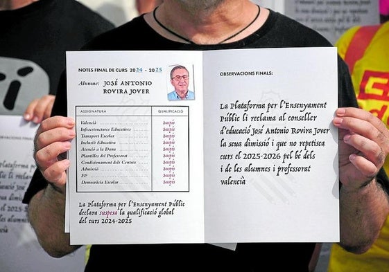 El boletín de notas dedicado a José Antonio Rovira.