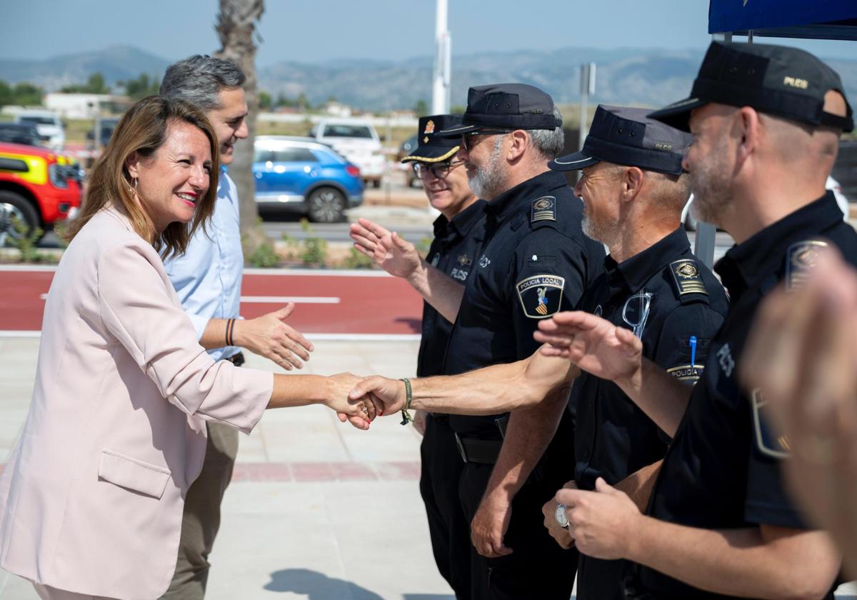 Begoña Carrasco presenta el dispositivo de playas