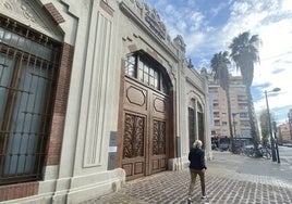 Exterior de Bombas Gens.