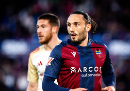 Kochorashvili, durante un partido con el Levante esta temporada.