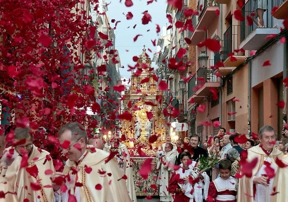 El Corpus luce todo su esplendor para llenar Valencia de devoción