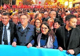 Noviembre de 2017. Miembros del Consell y del Botánico, en la manifestación para reclamar la financiación al Gobierno.