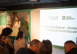 Acto de entrega de los premios de Innovación Social Educativa de Caixa Popular y Edulab Teams.