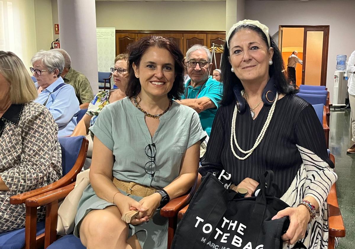 El fotógrafo que reúne a la sociedad valenciana frente a su trayectoria