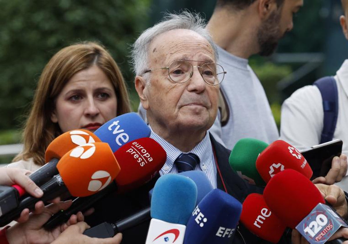 Miguel Bernad, secretario general de Manos Limpias.