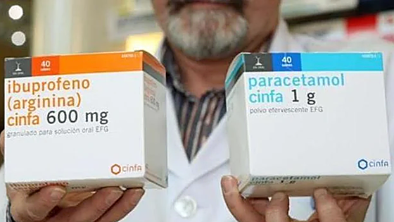 El efecto secundario del ibuprofeno y el paracetamol del que alerta la AEMPS