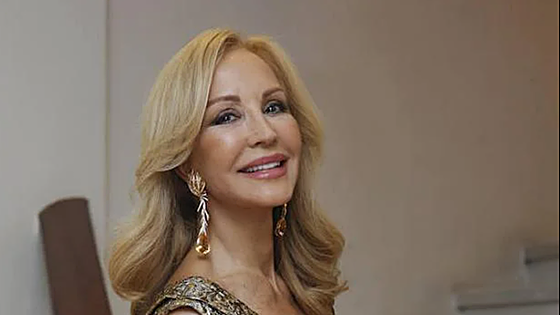 Carmen Lomana: «La caja azul de Nivea es genial para nutrir manos, codos, rodillas y prevenir las estrías»