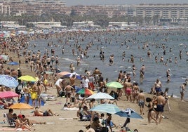 Vista de la playa de Valencia estos días.