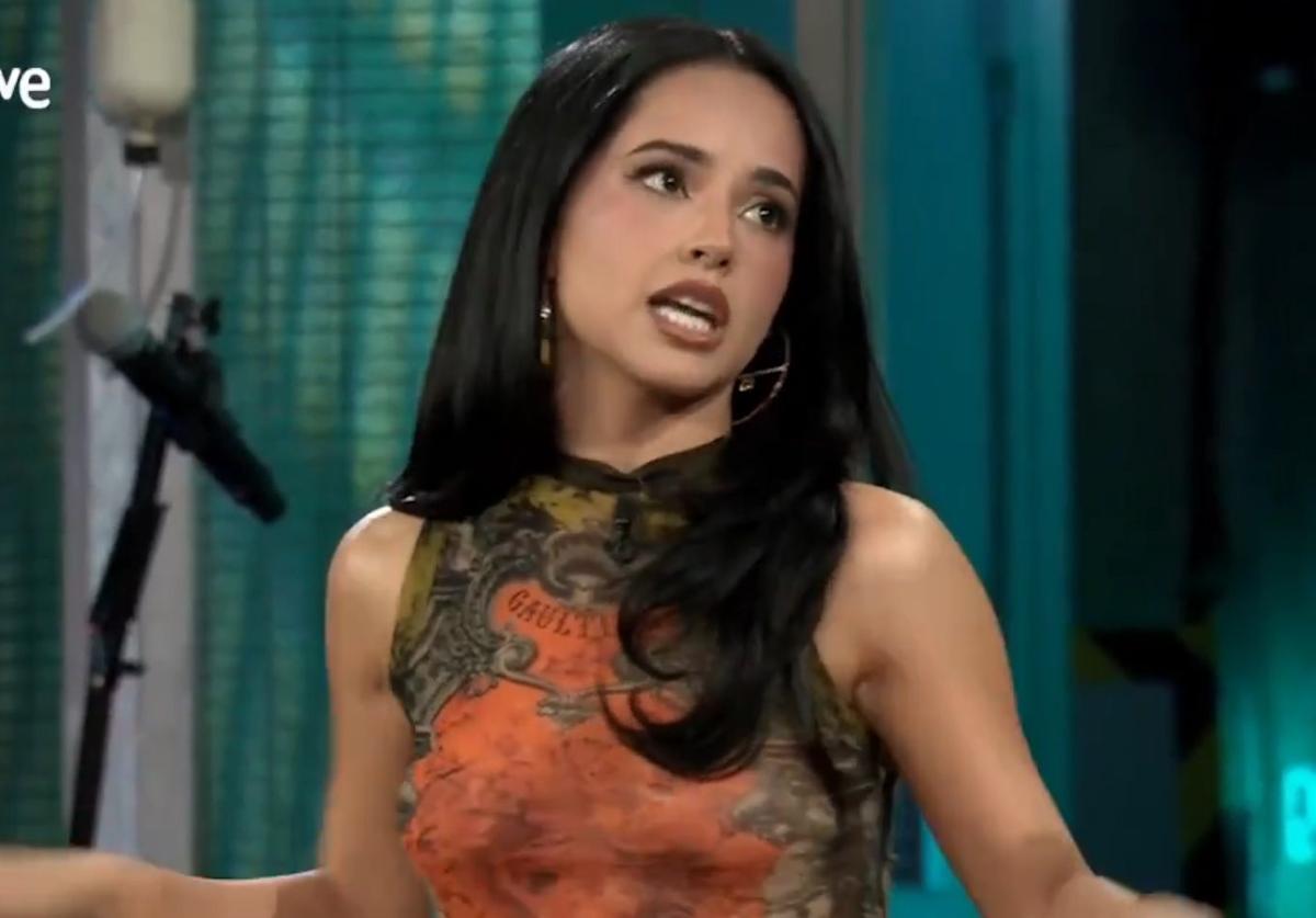 El 'zasca' de Becky G a David Broncano nada más empezar 'La Revuelta' | Las  Provincias