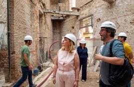 La vicepresidenta de la Diputación, Natalia Enguix, visita una de la actuaciones financiadas con el Pla Obert.