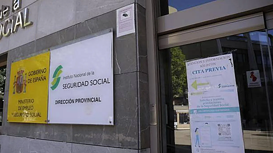 Una mujer pasa un año de baja y al mes de volver pide otra vez la incapacidad temporal: gana el juicio después de que la Seguridad Social negara la prestación