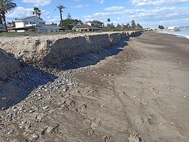 Estado de la playa Malvarrosa de Corinto.