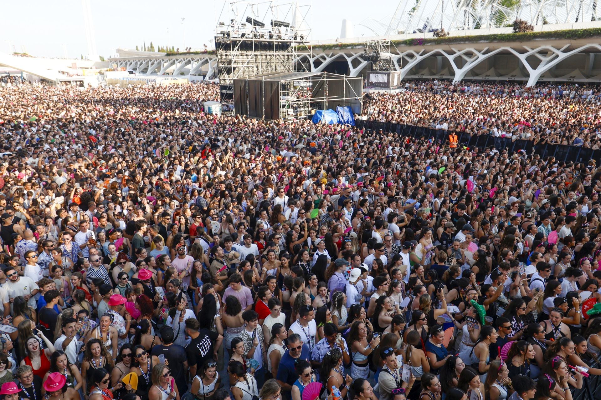 Valencia disfruta con el Big Sound en su primera y calurosa jornada