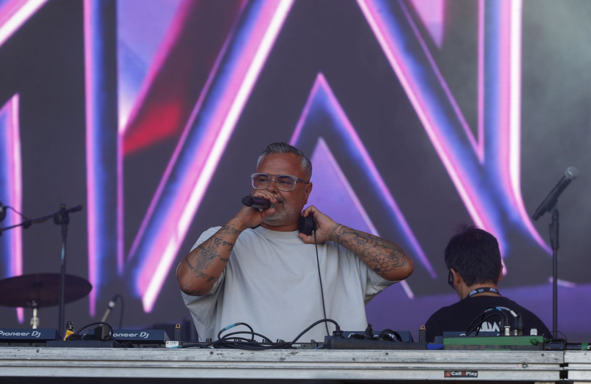 Valencia disfruta con el Big Sound en su primera y calurosa jornada