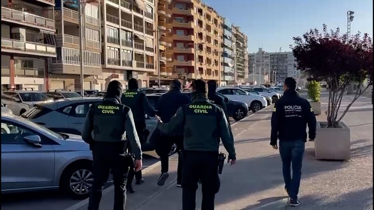 Una de las detenciones en esta doble operación.