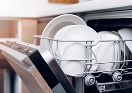 El lavavajillas es uno de los electrodomésticos que nos permite ahorrar tiempo en las tareas del hogar.