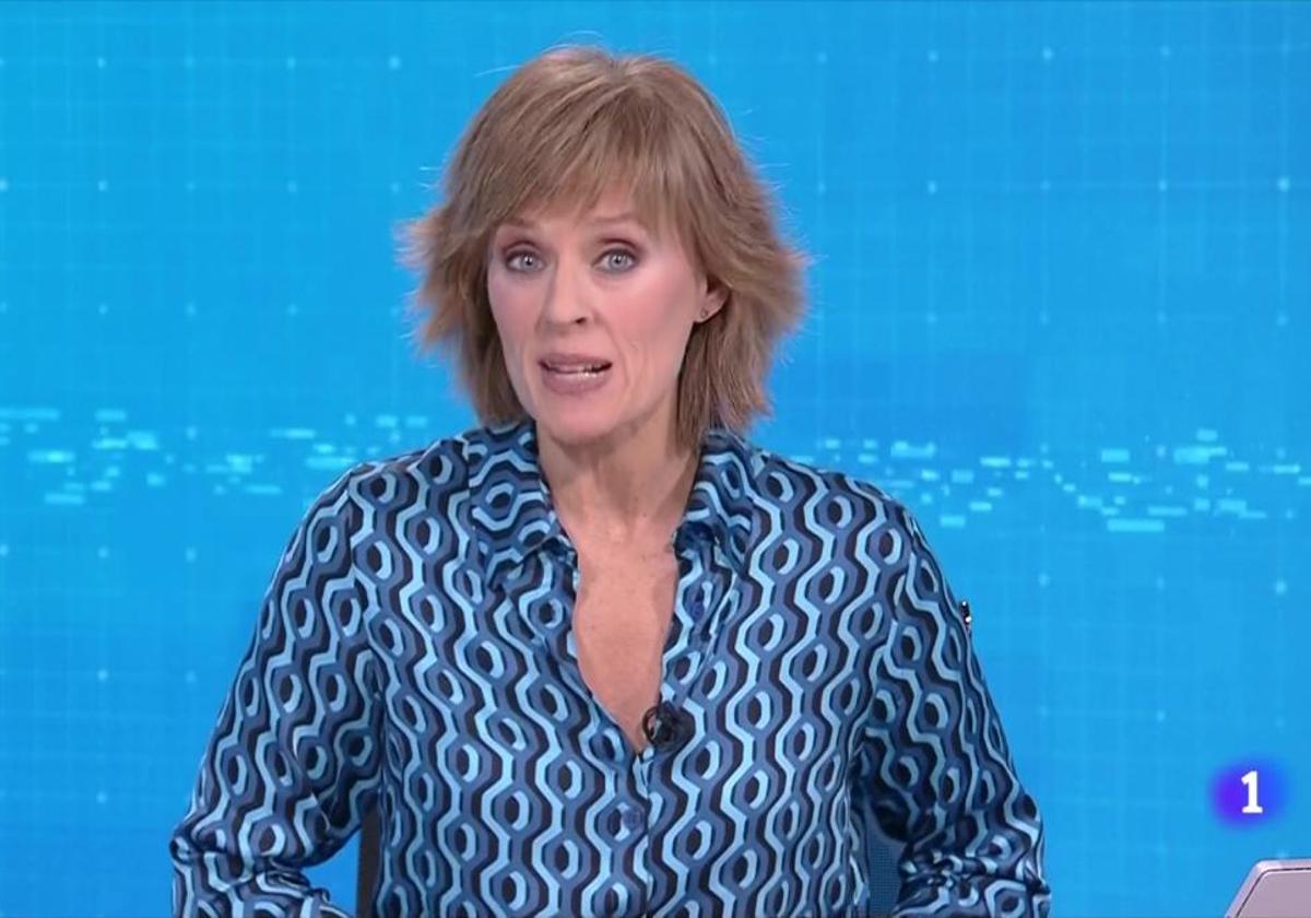 Marta Carazo presentado la segunda edición del 'Telediario'.