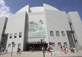 Fachada del Palau de la Música de Valencia.