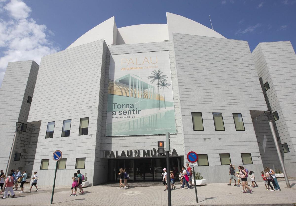 Fachada del Palau de la Música de Valencia.