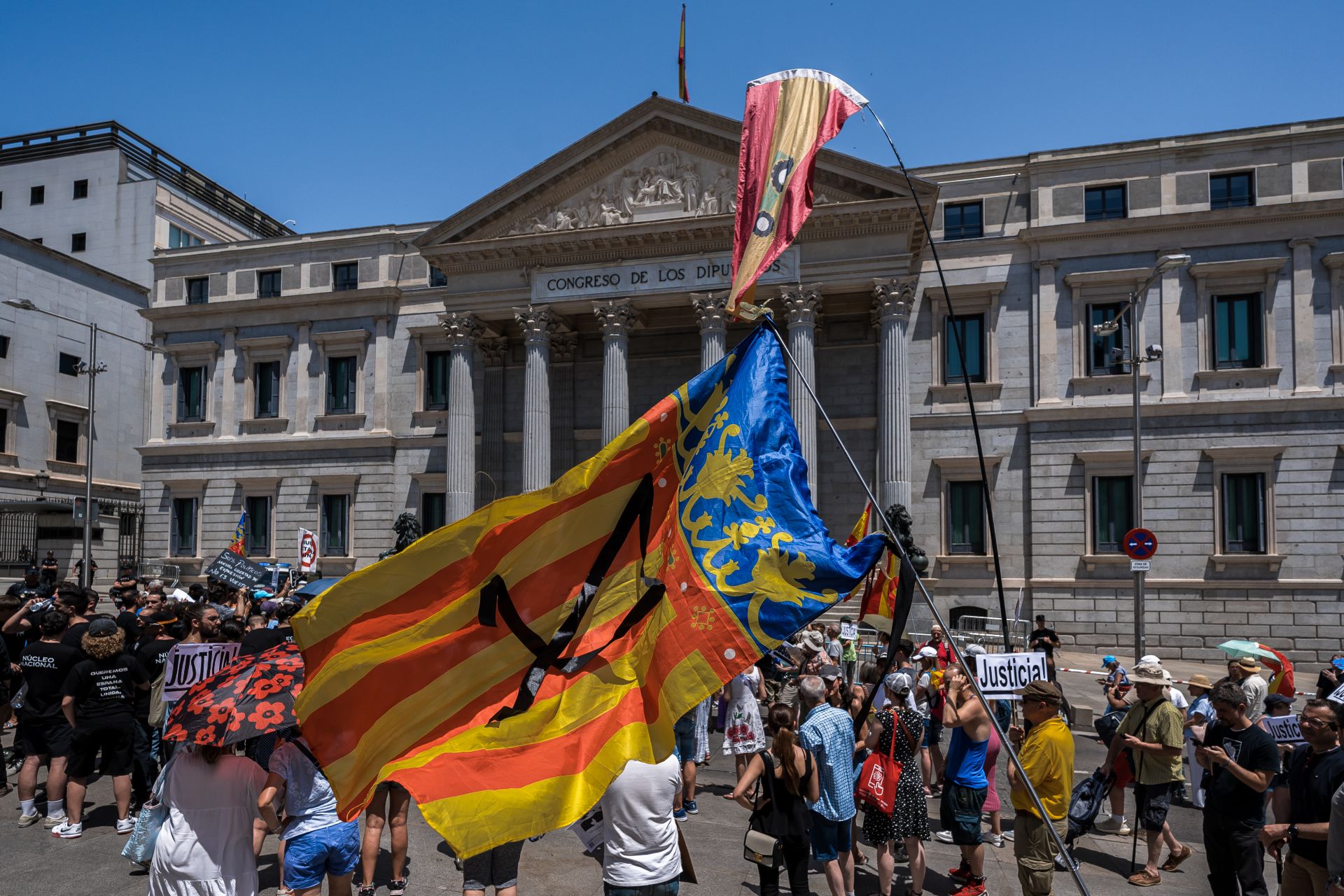 Víctimas de la dana se manifiestan en Madrid ocho meses después de la tragedia
