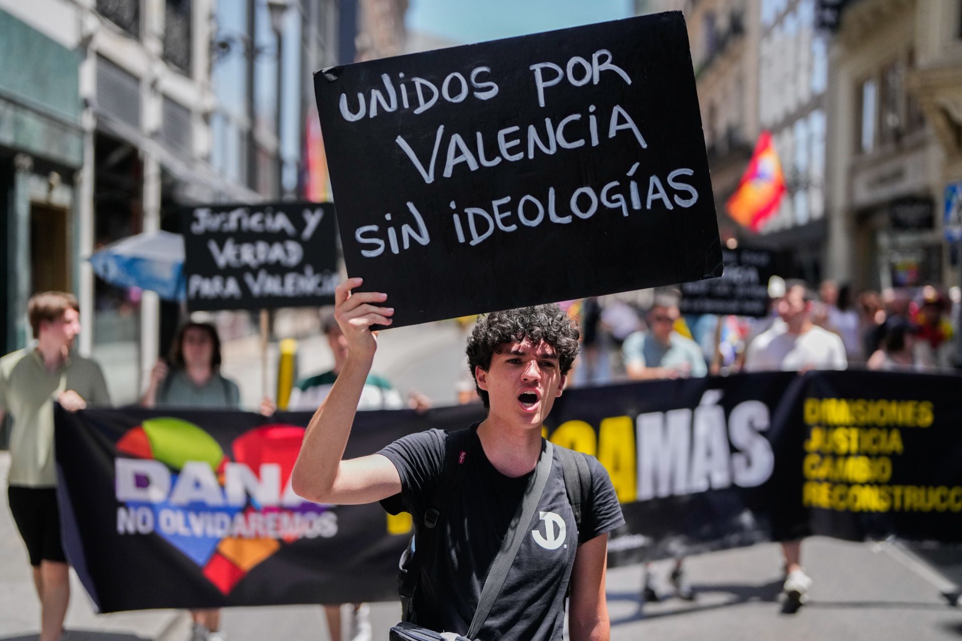Víctimas de la dana se manifiestan en Madrid ocho meses después de la tragedia