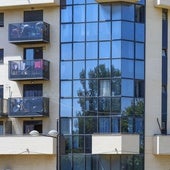 El edificio de La Torre que compró el Botánico y que ha acabado siendo okupado.