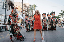 Tradición y señas de identidad en la Cavalcada de la Mar de las Fiestas de Sant Pere del Grao de Castellón