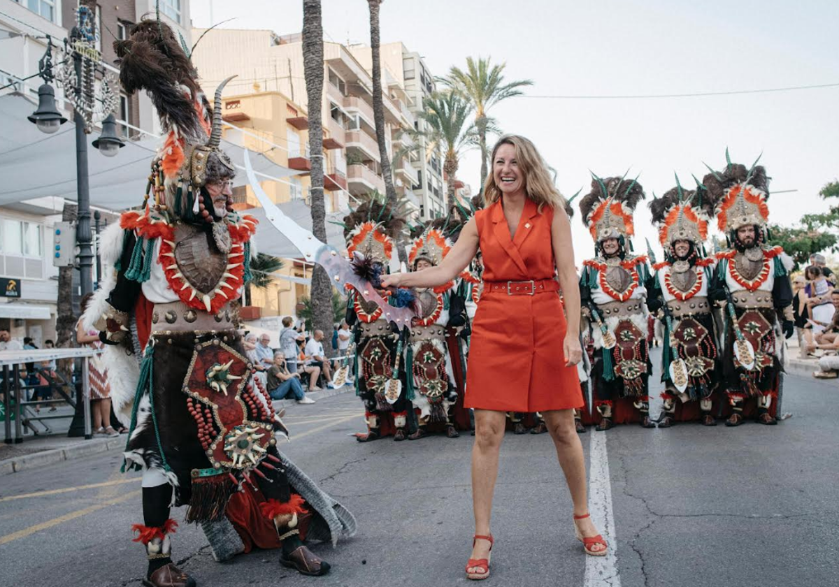 Tradición y señas de identidad en la Cavalcada de la Mar de las Fiestas de Sant Pere del Grao de Castellón