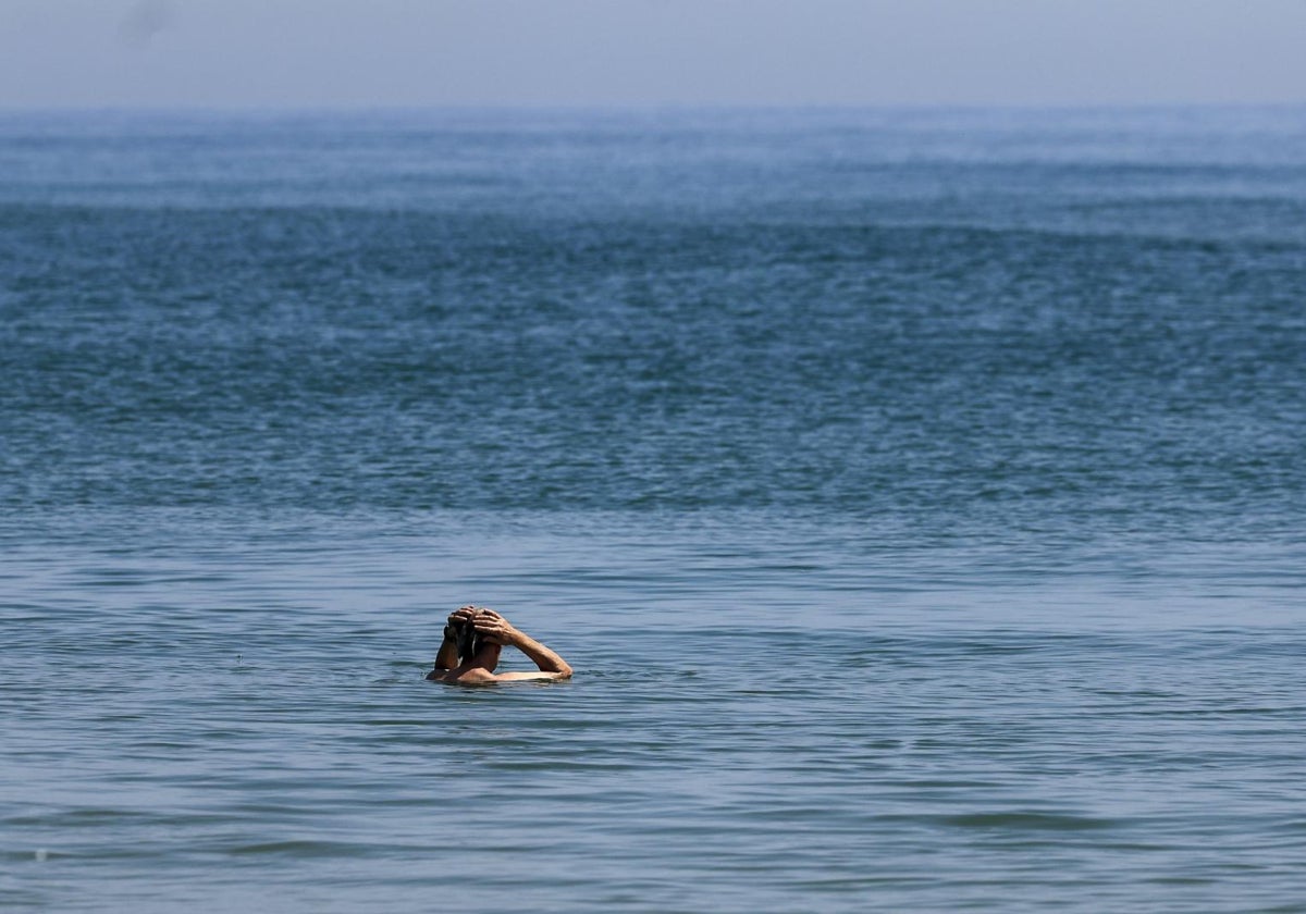 Un mar que 'hierve' dispara todas las alarmas en la Comunitat Valenciana por lluvias torrenciales