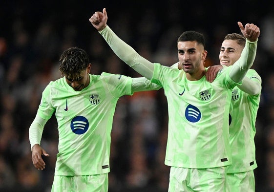 Ferran Torres celebra uno de los goles en la Copa del Rey ante el Valencia.