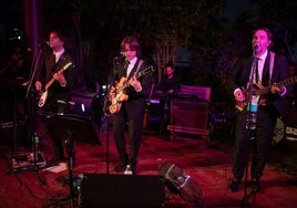 Actuación de 'The Blisters', el grupo tributo a 'The Beatles'. '