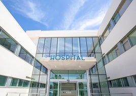 Entrada del hospital de Dénia.