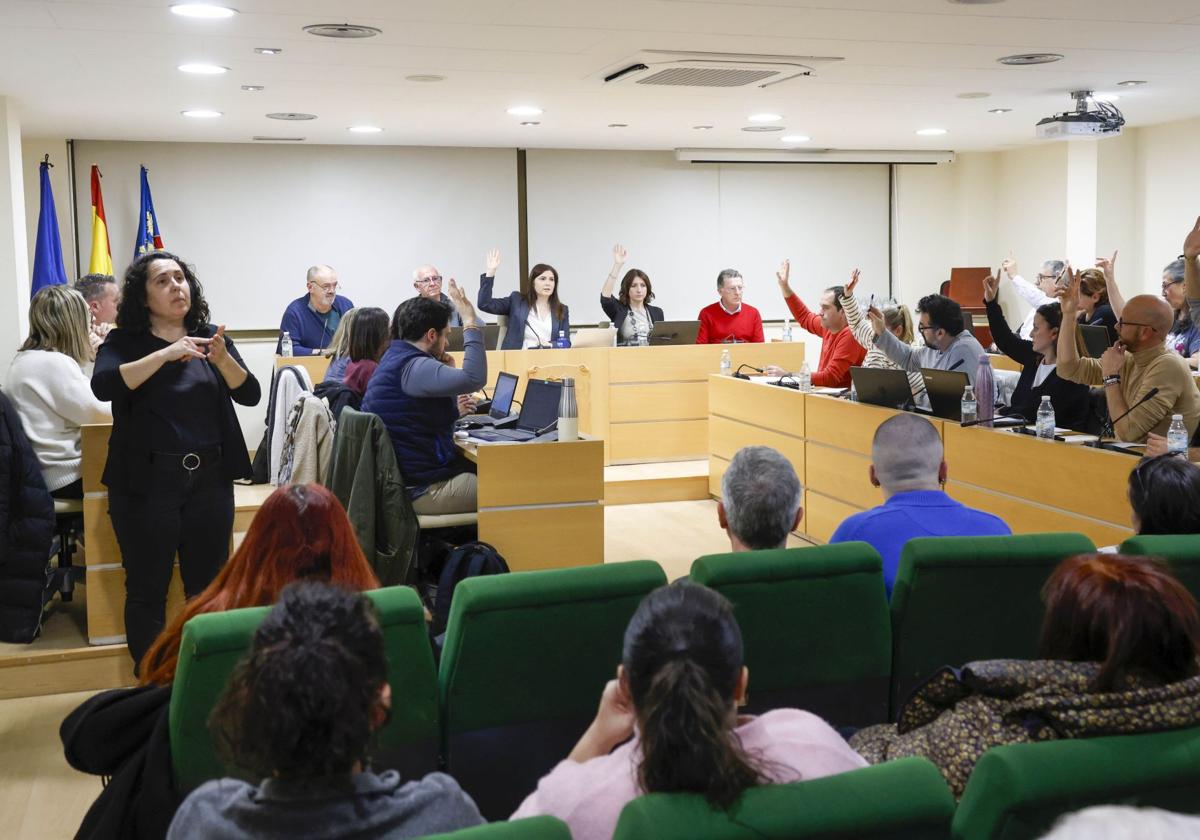 Pleno en Paiporta el pasado mes de febrero.