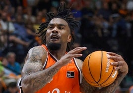 Chris Jones, durante un partido de Valencia Basket.