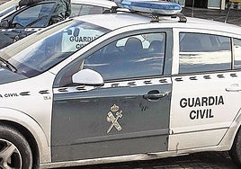 Imagen de archivo de una patrulla de la Guardia Civil.