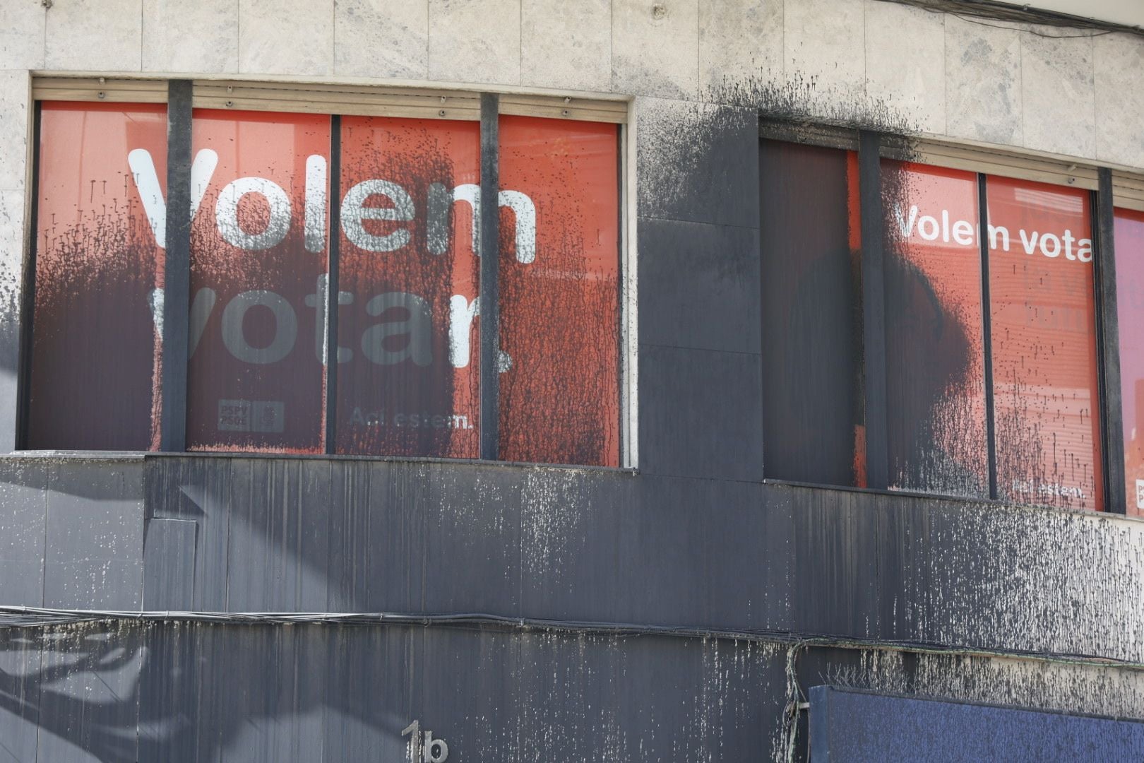 Vandalizan la sede del PSPV-PSOE en Valencia