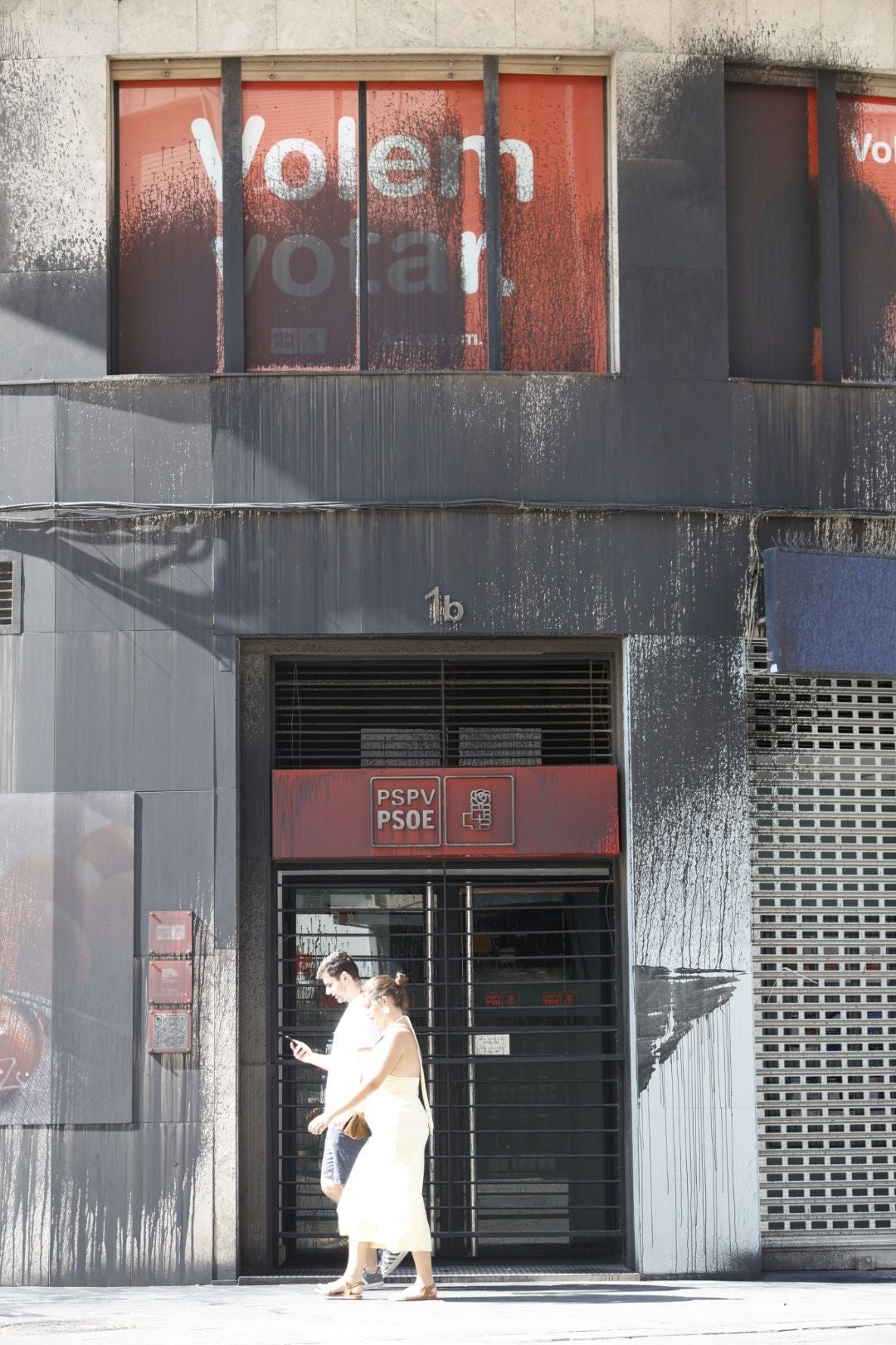 Vandalizan la sede del PSPV-PSOE en Valencia