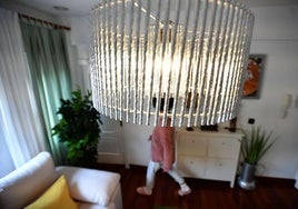 El precio de la luz se vuelve a disparar este lunes con la nueva tarifa: Adiós a las horas a cero euros