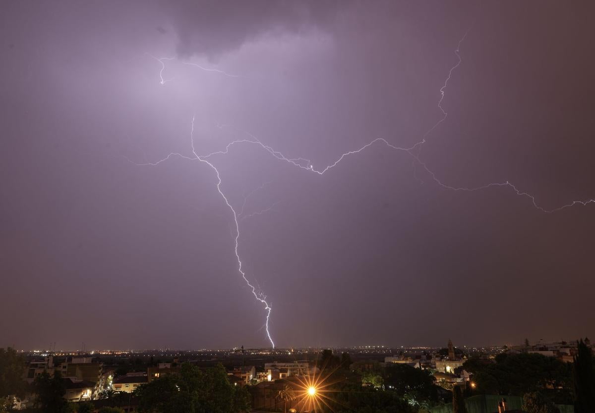 Tormenta sobre Valencia el pasado sábado.