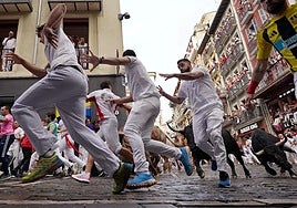 El primer encierro de San Fermín 2025, en imágenes