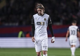 Yarek Gasiorowski, en un partido con el Valencia.