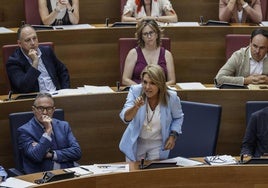 Camarero, en Les Corts.