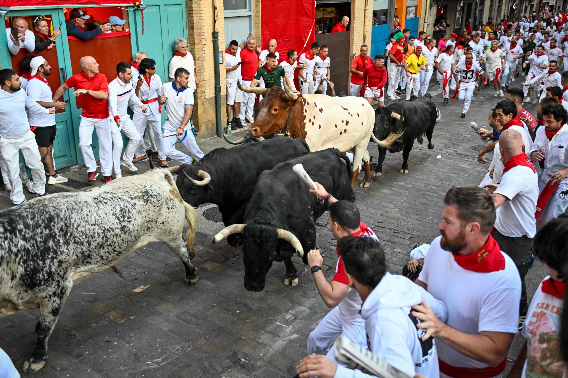 El peligroso segundo encierro de San Fermín 2025, en imágenes
