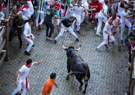 Segundo encierro San Fermín 2025.