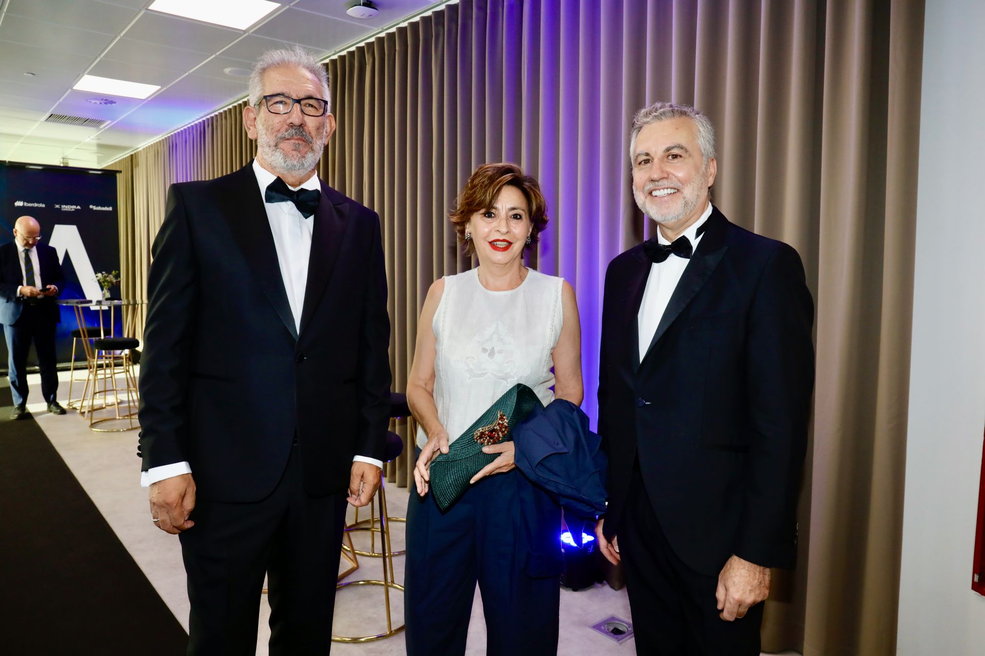 FOTOS | Los Reyes entregan los Premios Cavia 2025