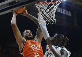Joel Soriano, en el partido entre Valencia Basket y Real Madrid.